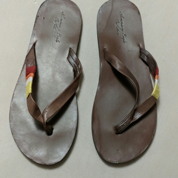 American Eagle flip flops - Picture 1 of 2